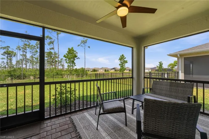 Enclosed lanai