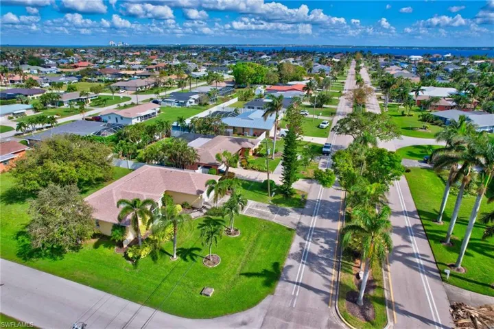 1825  Cornwallis  PKWY, Cape Coral, FL 33904
