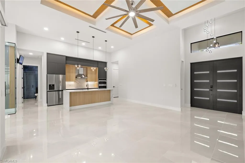 728 8th TER, Cape Coral, FL 33991,224090699