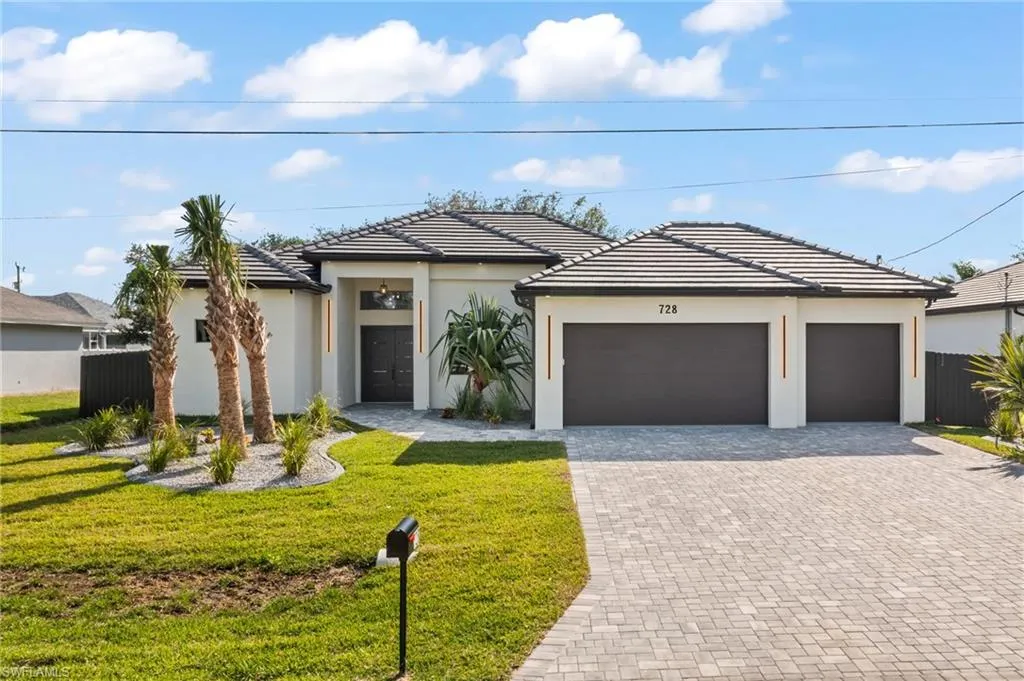 728 8th TER, Cape Coral, FL 33991,224090699