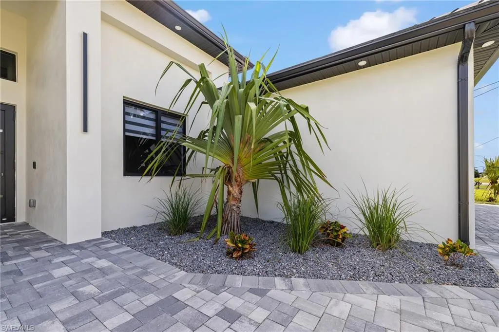 728 8th TER, Cape Coral, FL 33991,224090699