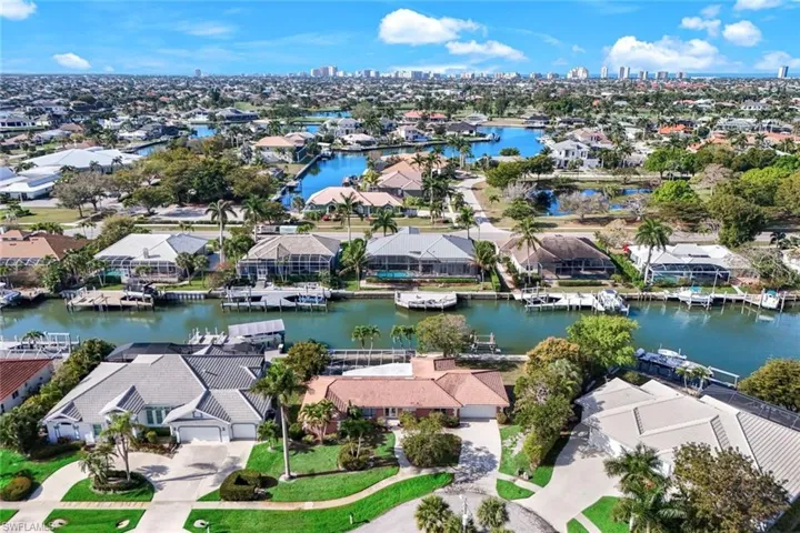 358 Grapewood Ct, Marco Island, Florida 34145