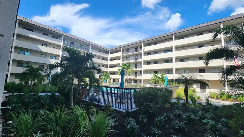 2121 Collier Ave 107, Fort Myers, Florida 33901