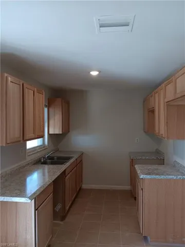 312 Ne 11th Pl 312, Cape Coral, Florida 33909