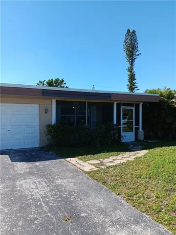 312 Ne 11th Pl 312, Cape Coral, Florida 33909