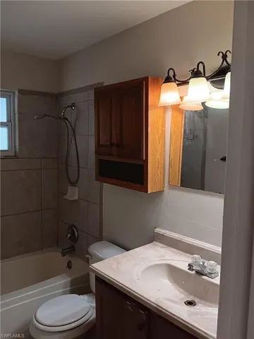 312 Ne 11th Pl 312, Cape Coral, Florida 33909