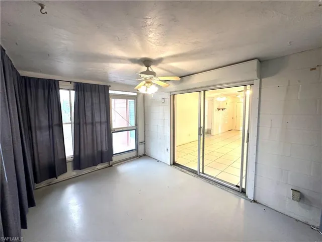 1113  Broad  CT, Lehigh Acres, FL 33936