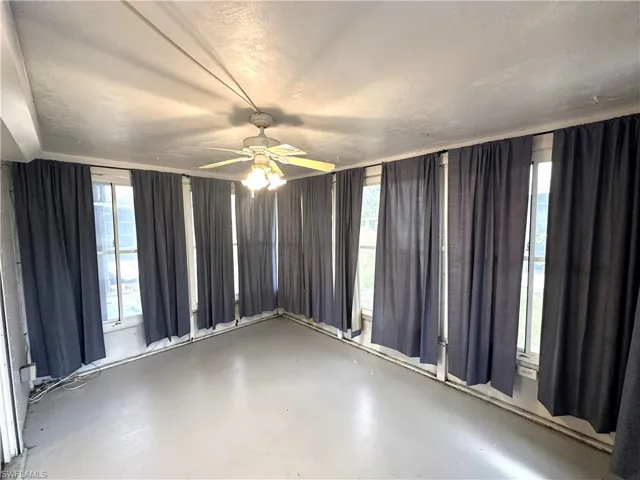 1113  Broad  CT, Lehigh Acres, FL 33936