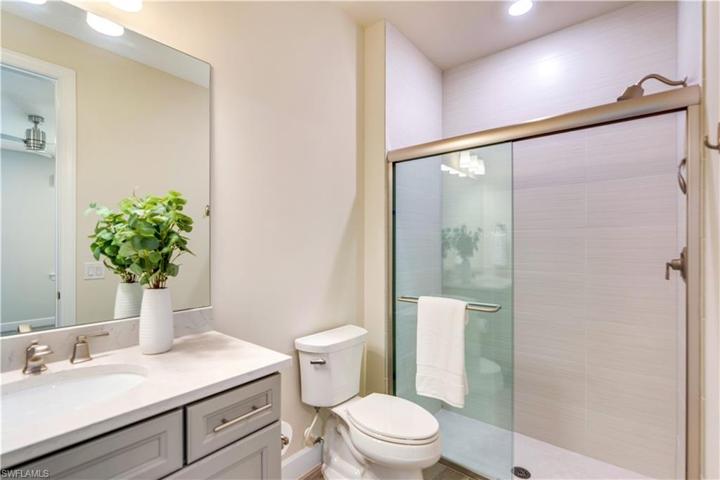 Junior Suite Bathroom