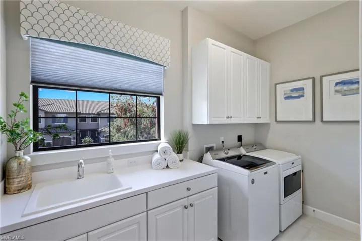 9685  Montelanico  LOOP, Naples, FL 34119