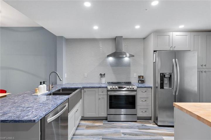 6270 Huntington Lakes CIR # 101, NAPLES FL 34119