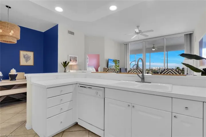 450  Launch  CIR, Naples, FL 34108