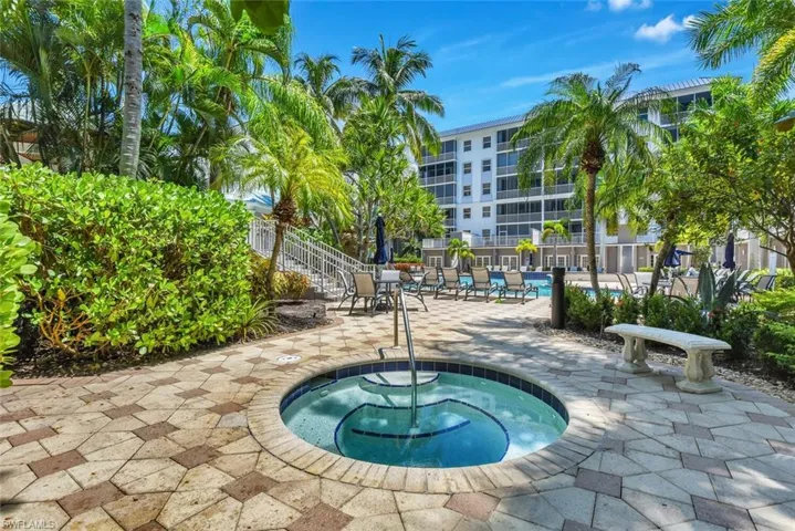 450  Launch  CIR, Naples, FL 34108