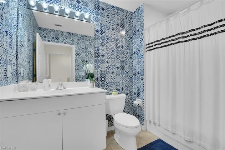 450  Launch  CIR, Naples, FL 34108
