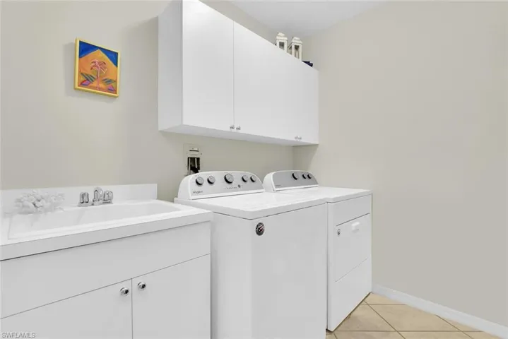 450  Launch  CIR, Naples, FL 34108