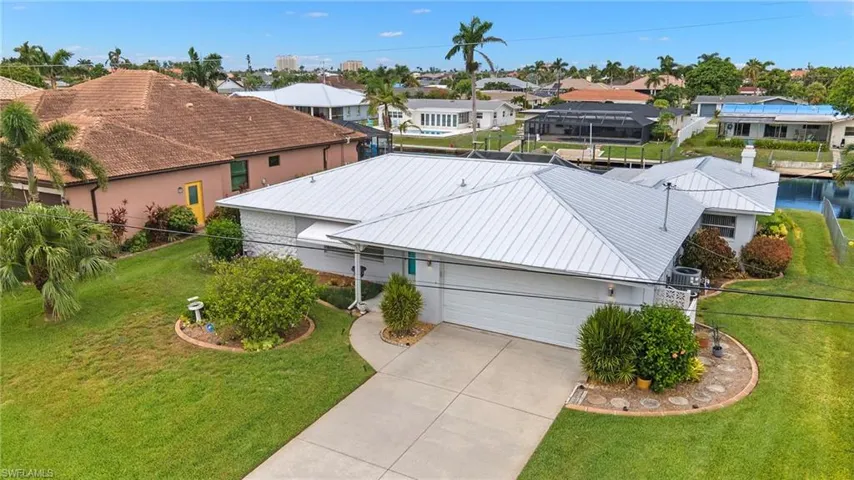 5240 Sw 2nd Pl, Cape Coral, Florida 33914