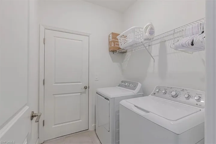 19504  Hinkley  DR, Estero, FL 33928