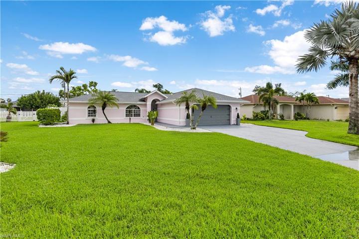 long driveway for ample guest parking