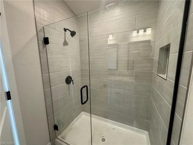 4007 Nw 20th St, Cape Coral, Florida 33993