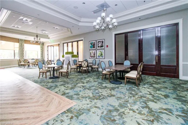3820  Sawgrass  WAY, Naples, FL 34112