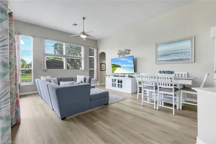 196 Skipping Stone Ln, Naples, Florida 34119