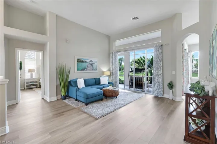 196 Skipping Stone Ln, Naples, Florida 34119