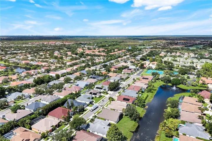196 Skipping Stone Ln, Naples, Florida 34119