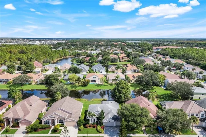 196 Skipping Stone Ln, Naples, Florida 34119