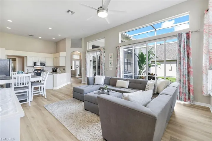 196 Skipping Stone Ln, Naples, Florida 34119