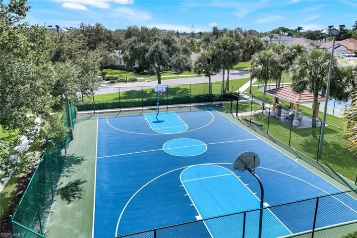 196 Skipping Stone Ln, Naples, Florida 34119
