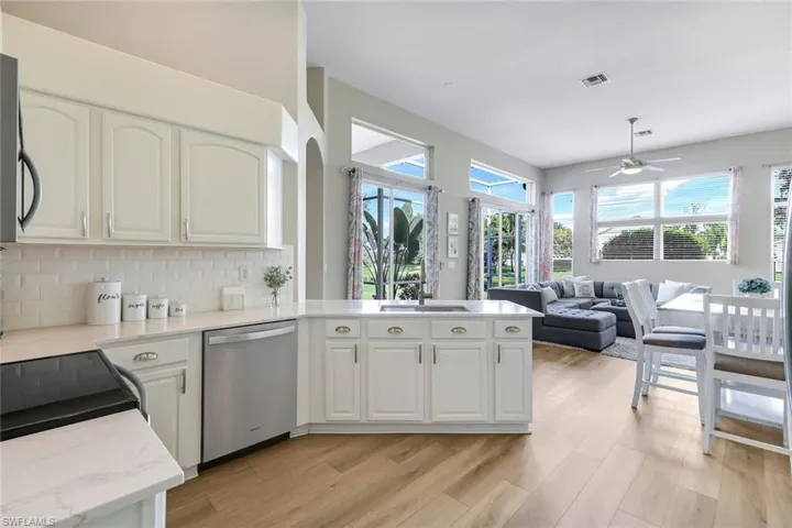 196 Skipping Stone Ln, Naples, Florida 34119