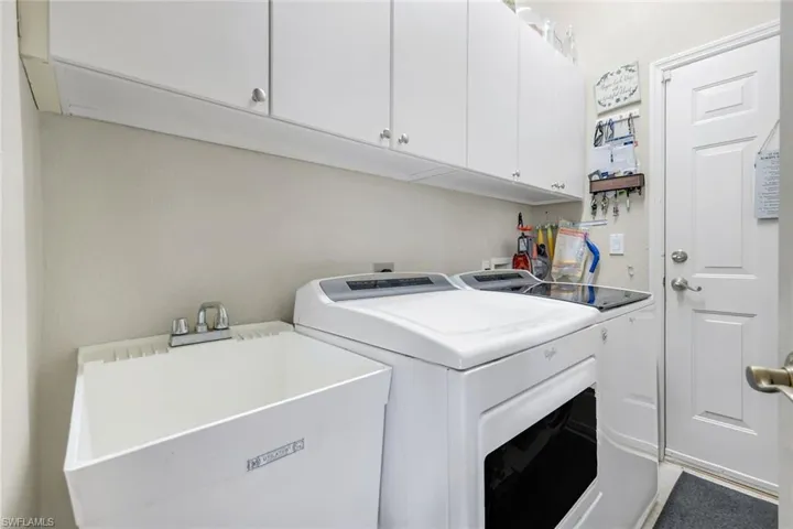 196 Skipping Stone Ln, Naples, Florida 34119