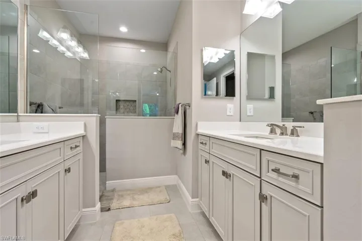 11627  Solano  DR, Fort Myers, FL 33966