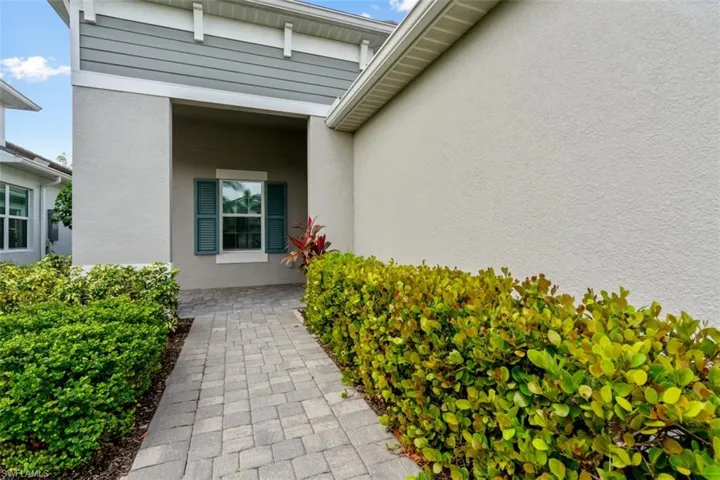 11627  Solano  DR, Fort Myers, FL 33966