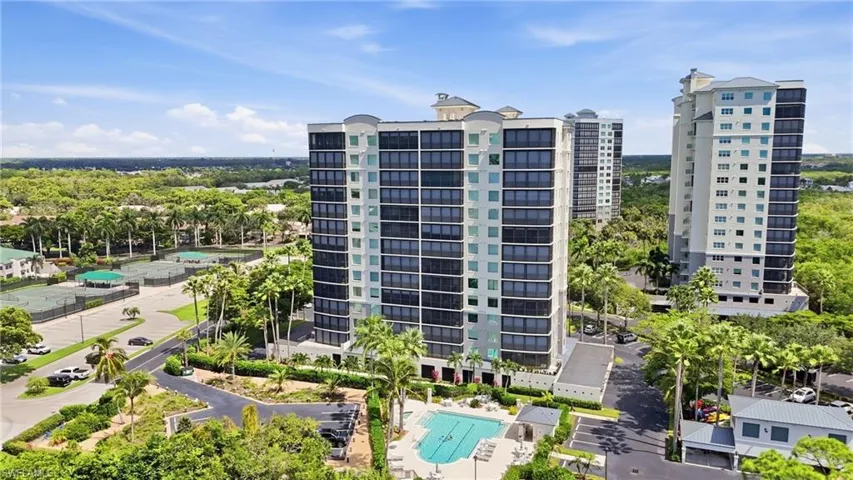 Aruba Tower and Pool