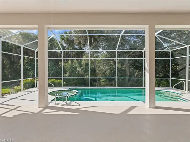 25870 Creekbend Dr, Bonita Springs, Florida 34135
