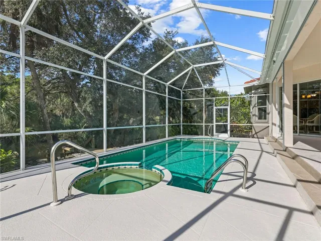 25870 Creekbend Dr, Bonita Springs, Florida 34135