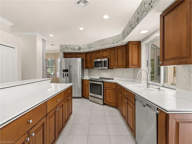 25870 Creekbend Dr, Bonita Springs, Florida 34135