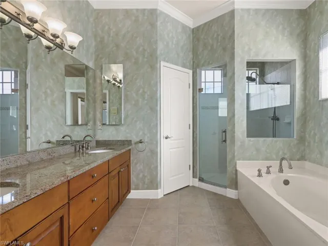 25870 Creekbend Dr, Bonita Springs, Florida 34135