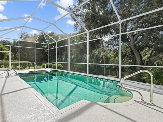 25870 Creekbend Dr, Bonita Springs, Florida 34135