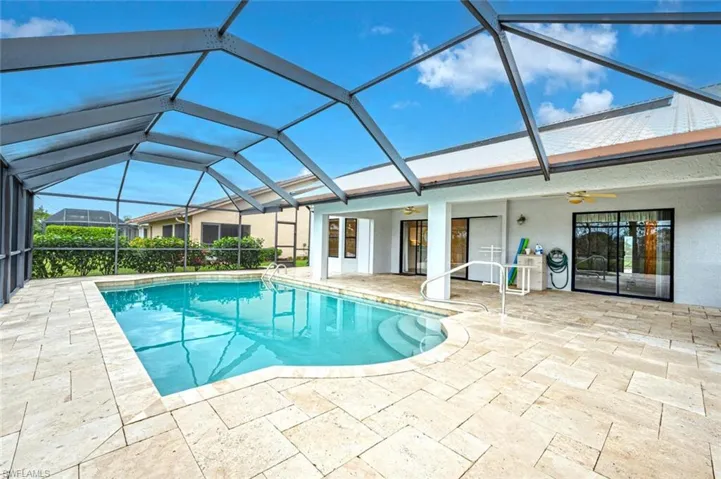 Pool and Deck Picture 3