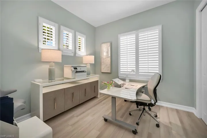 Guest Bedroom 2 /Office