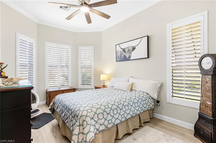 Front guest bedroom.