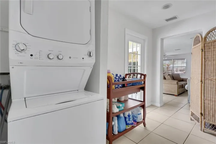 2772 Riverview Dr, Naples, Florida 34112