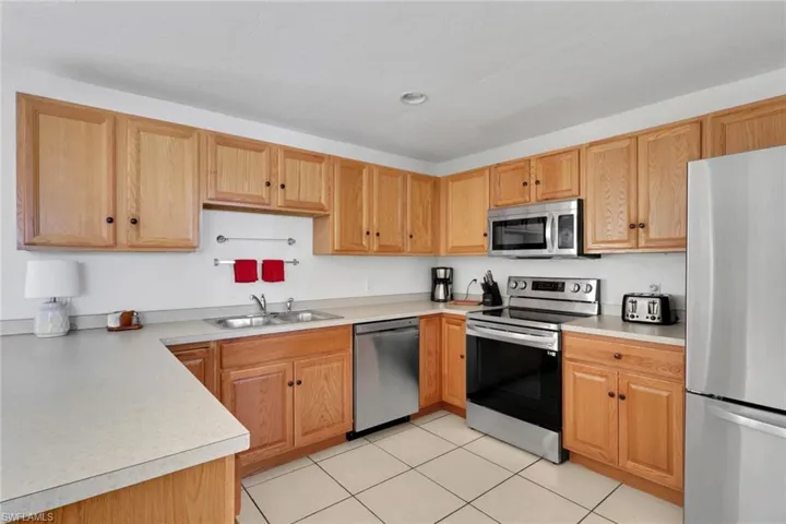 2772 Riverview Dr, Naples, Florida 34112