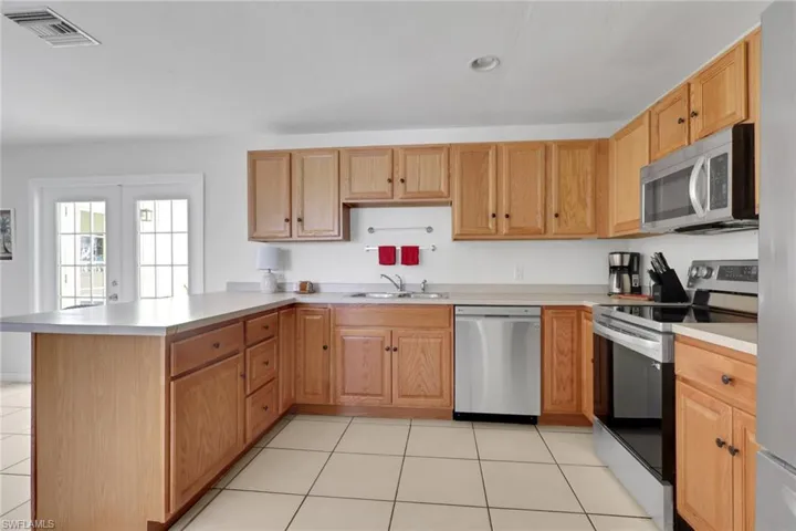 2772 Riverview Dr, Naples, Florida 34112