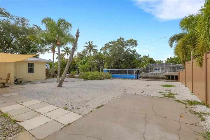 2772 Riverview Dr, Naples, Florida 34112