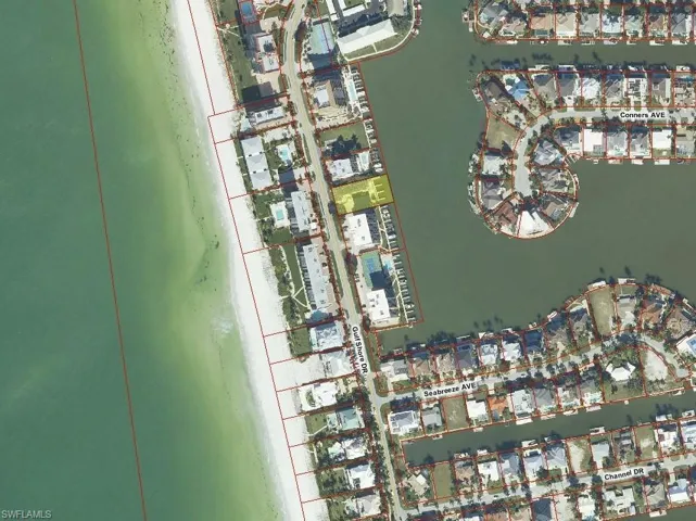 10540  Gulf Shore  DR, Naples, FL 34108