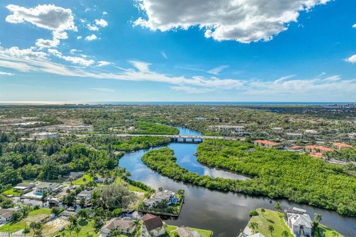Enjoy Imperial River waterfront lifestyle