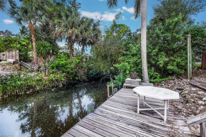 Peaceful 'Old Fla' feel yet close to everything